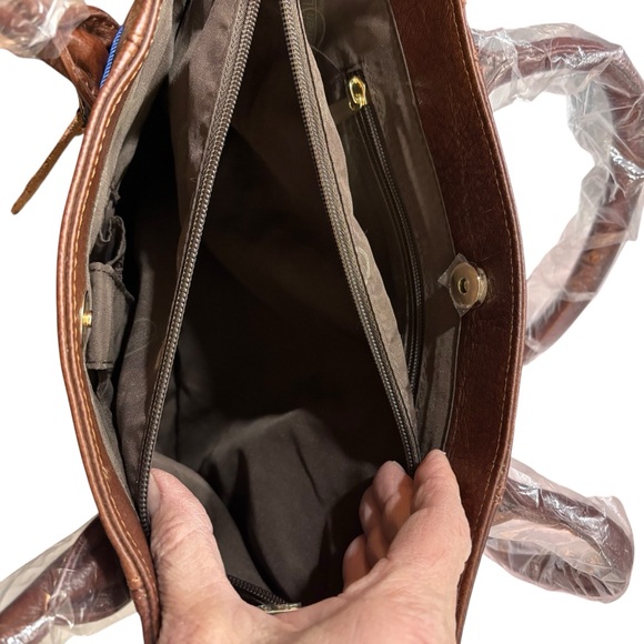 AMERILEATHER TOFFEE LEATHER TOTE BAG NWT - Picture 7 of 12